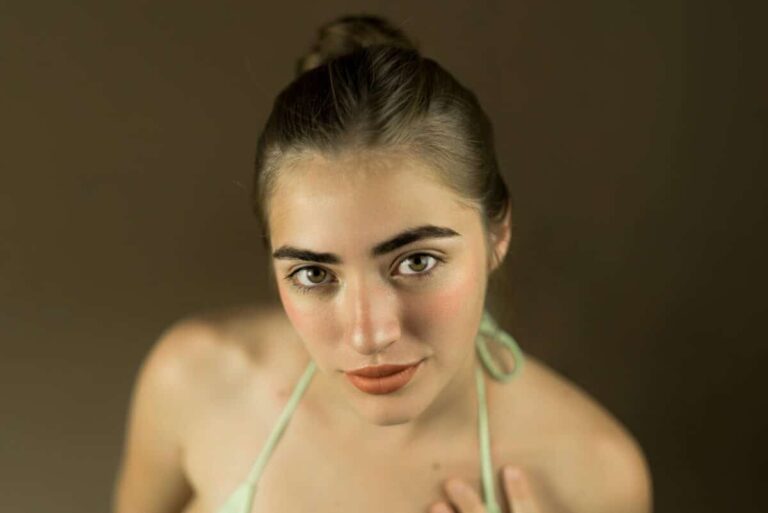 portrait d'une jeune femme