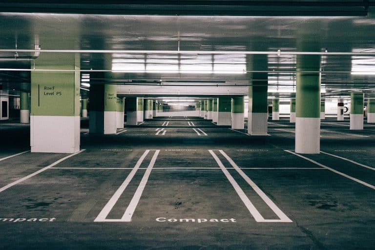 Emplacement stratégique pour un arceau de parking sécurisé