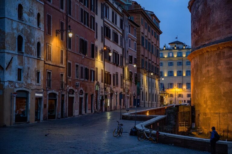 Vue panoramique de Rome avec ses bâtiments historiques et quartiers résidentiels