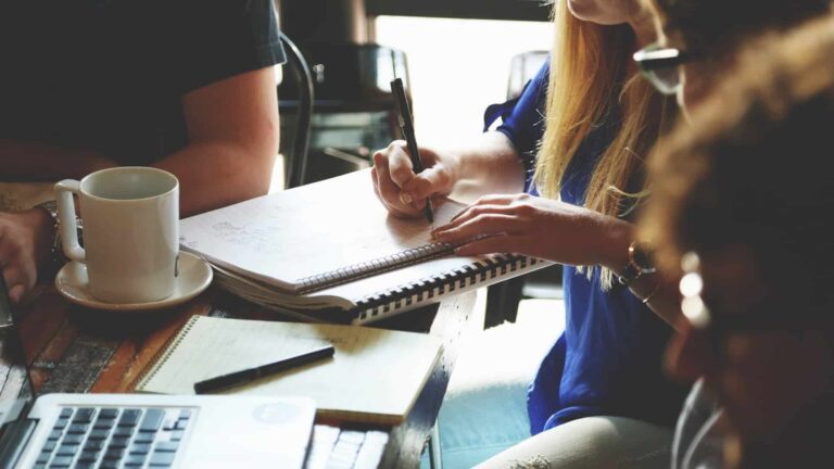 Locaux de coworking modernes et accueillants en France