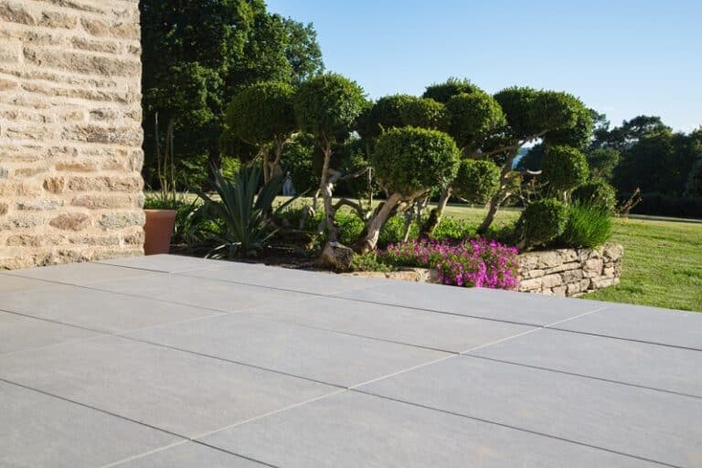 Carrelage sur plot les inconvénients à connaître pour une terrasse parfaite