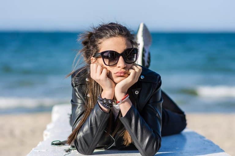 Lunettes de soleil tendance pour l'été avec différentes montures