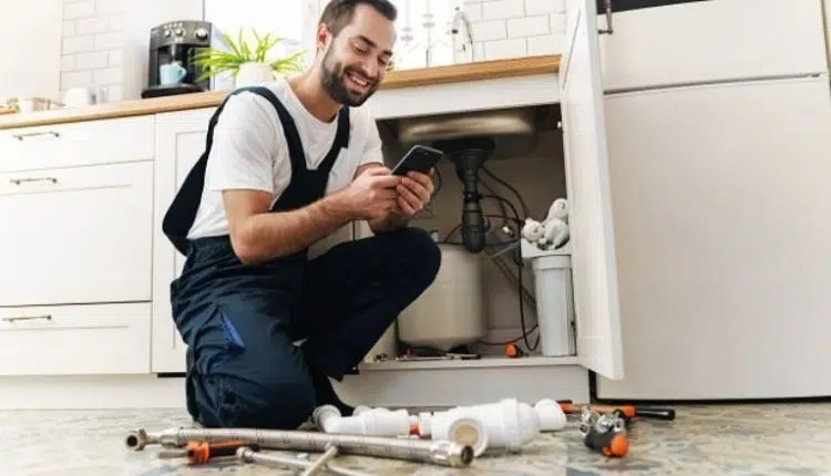 Qui appeler face à une canalisation bouchée