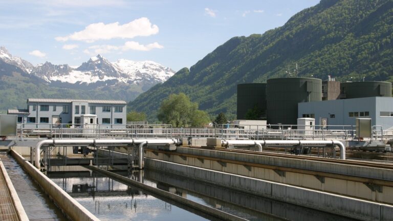 Schéma illustrant les étapes du traitement des eaux usées