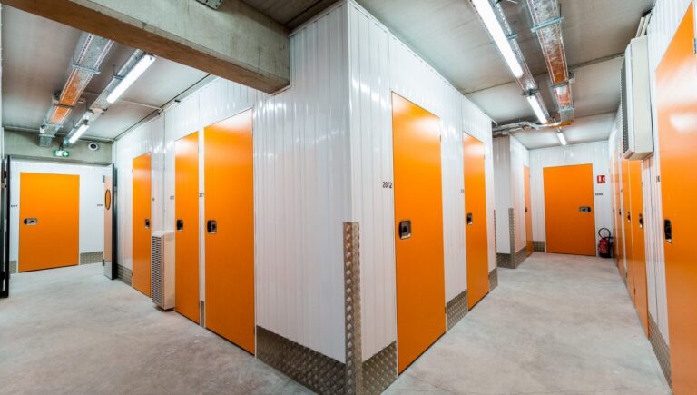 Conseils pour choisir un service de self stockage adapté