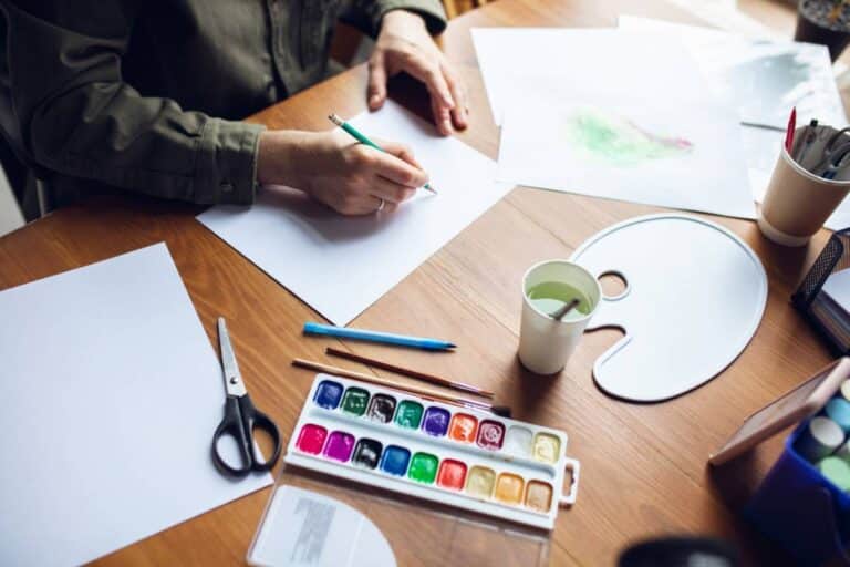 Activités d'art thérapie pour lutter contre le surmenage