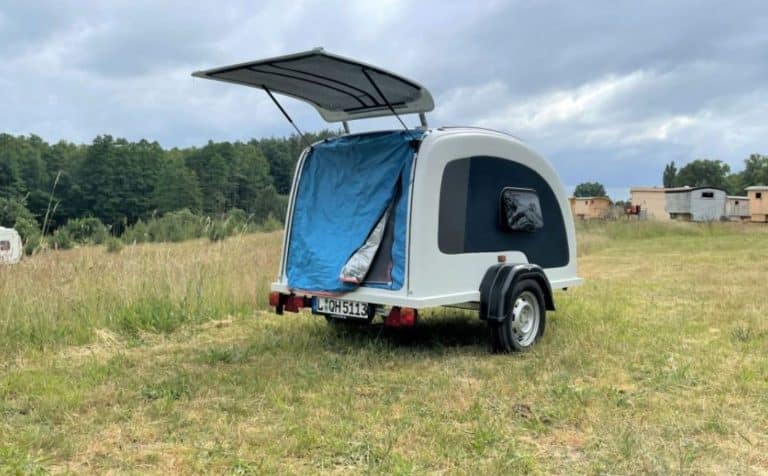 mini caravane Kleox prête pour l'aventure en plein air