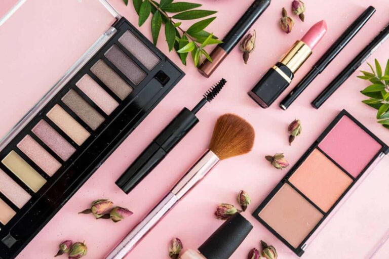 Conseils pour offrir du maquillage en cadeau avec goût