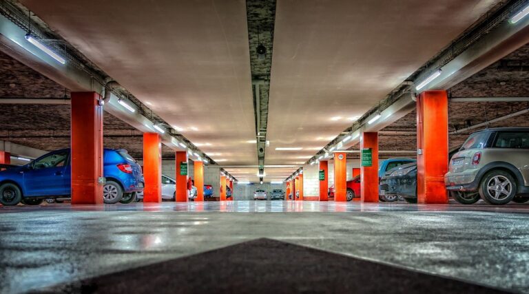 Stationnement abordable à l'aéroport de Lyon-Saint-Exupéry