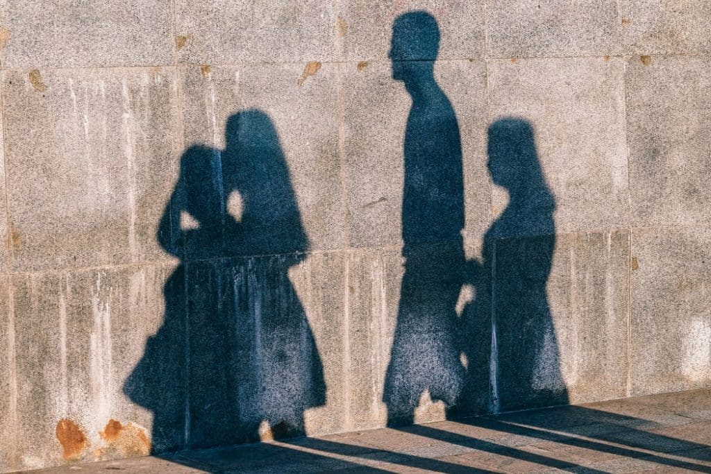 Pourquoi un homme fuit une femme qui lui plaît ? Blog Généraliste