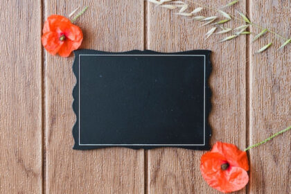 Plaque funéraire : matériaux incontournables, formes variées et finitions soignées