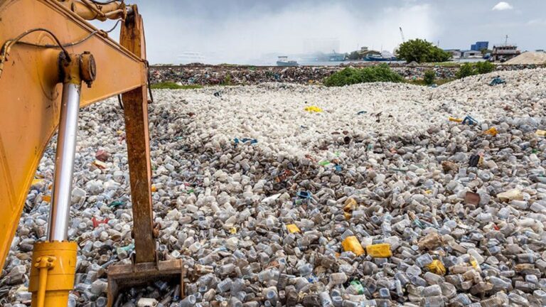 Poubelle de tri design pour encourager le recyclage en entreprise