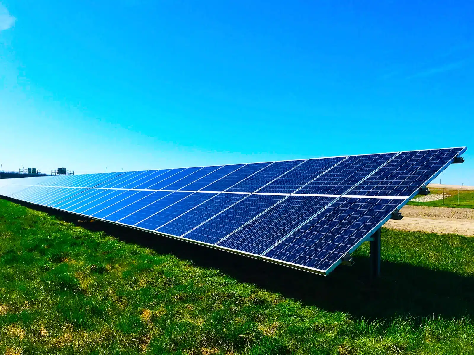 Conseils pour une installation des panneaux photovoltaïques réussie 