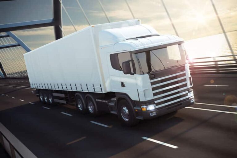 Transporteur optimisant son activité grâce à une bourse de fret